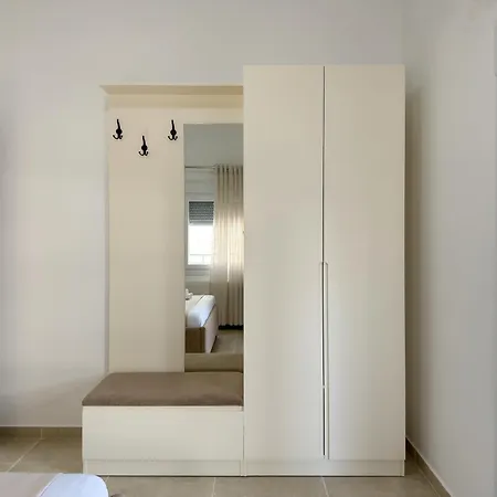 Empire 1 * نيا ميشانيونا